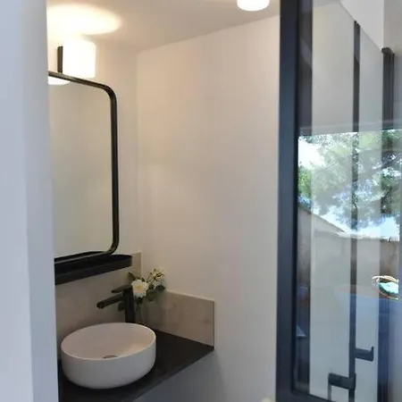 6 Chambres, Vue Sur 180°,plage Privee. Villa Cavalaire-sur-Mer