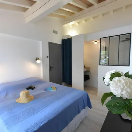 Villa 6 Chambres, Vue Sur 180°,plage Privee. *