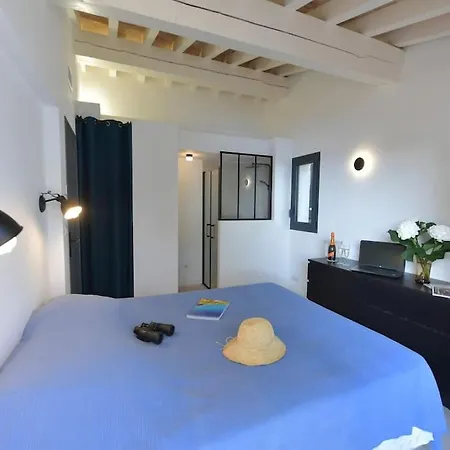 6 Chambres, Vue Sur 180°,plage Privee. Villa