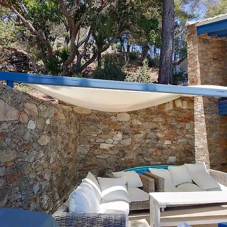Villa 6 Chambres, Vue Sur 180°,plage Privee. *