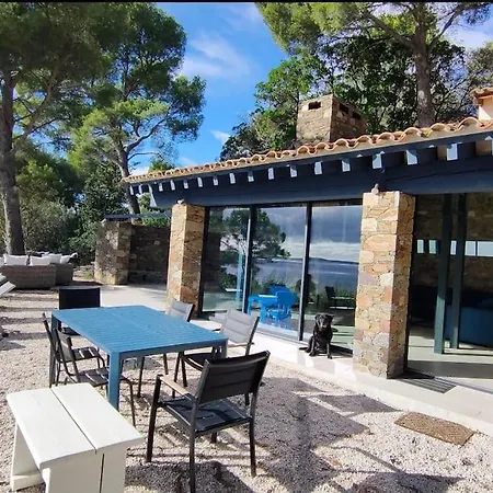 6 Chambres, Vue Sur 180°,plage Privee. Villa *