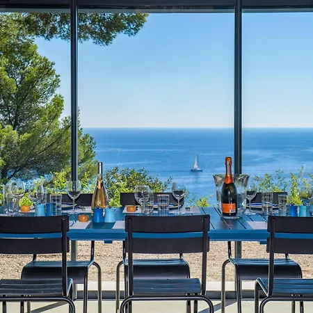 Villa 6 Chambres, Vue Sur 180°,plage Privee.