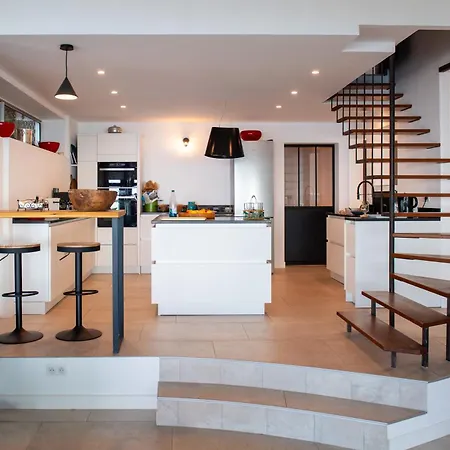 6 Chambres, Vue Sur 180°,plage Privee. *