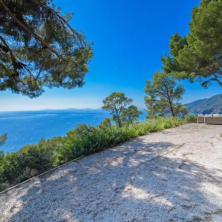 Villa 6 Chambres, Vue Sur 180°,plage Privee.